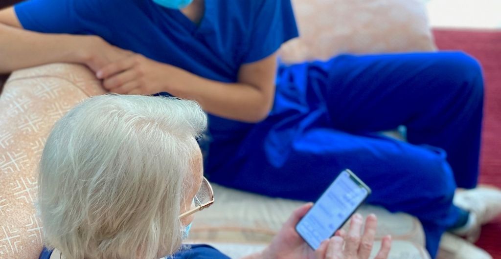 Young NHS doctors develop AI technology to catch early warning signs of dementia